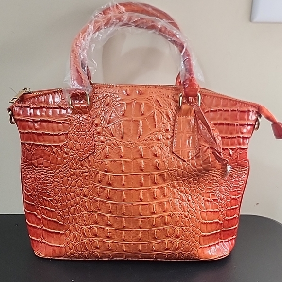 Elegant Orange Crocodile-Embossed Women's Bag - Picture 1 of 3